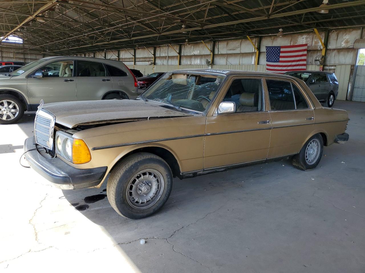 1984 Mercedes-Benz 300 D, VIN WDBAB33AXEA006277 — Front end