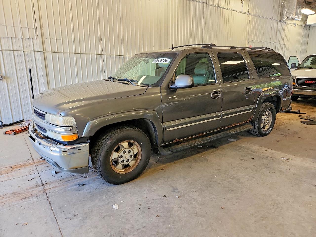 2002 Chevrolet Suburban LS, VIN 1GNFK16Z72J126280 — Side