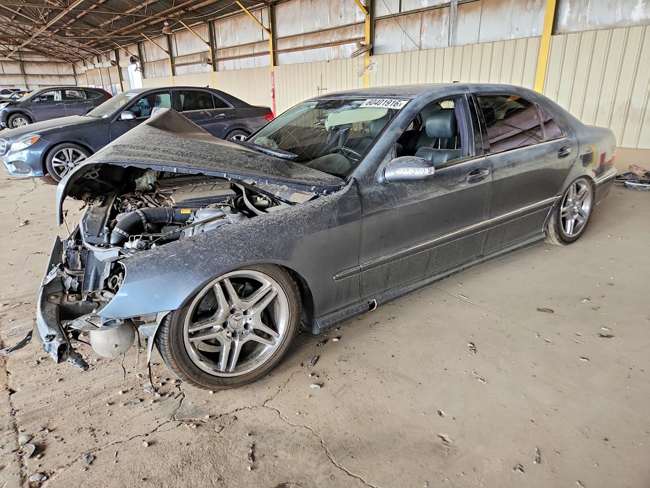 2006 Mercedes-Benz S 500, VIN WDBNG75J96A482383 — Front end