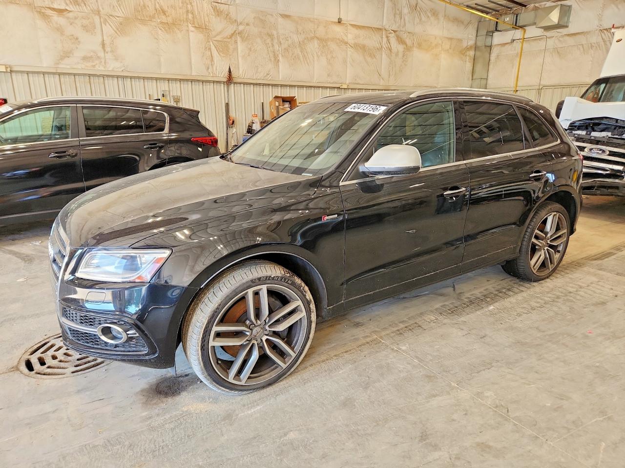 2015 Audi SQ5 Premium Plus, VIN WA1CGAFP0FA023424 — Minor dents and scratches