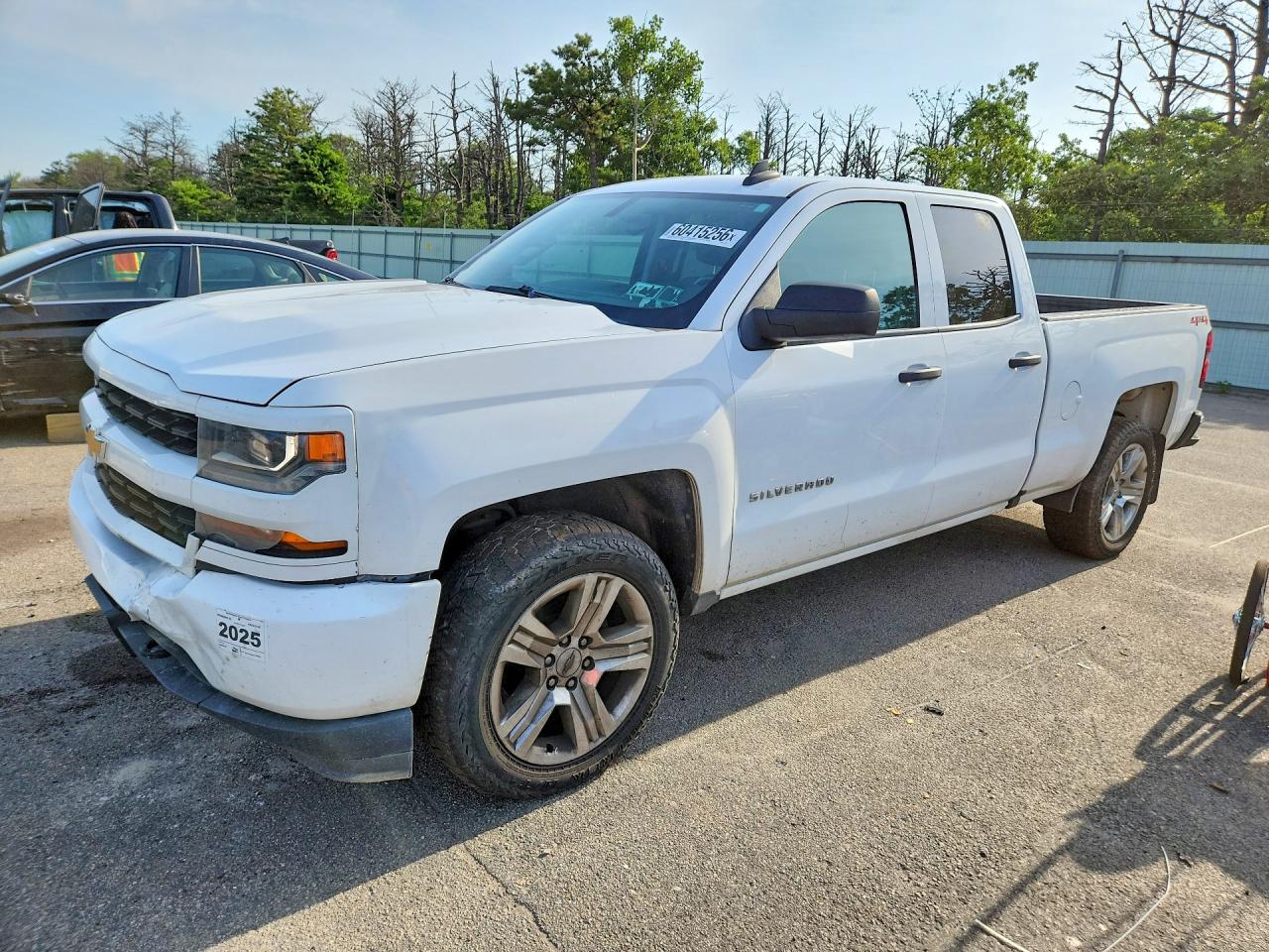 2018 Chevrolet Silverado 1500 Custom, VIN 1GCVKPEC4JZ270163 — Front end