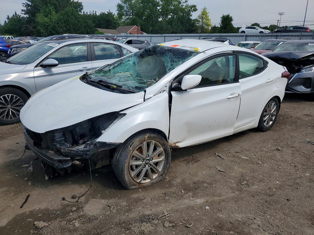 2016 Hyundai Elantra Value Edition, VIN 5NPDH4AE5GH728843 — Опрокидывание
