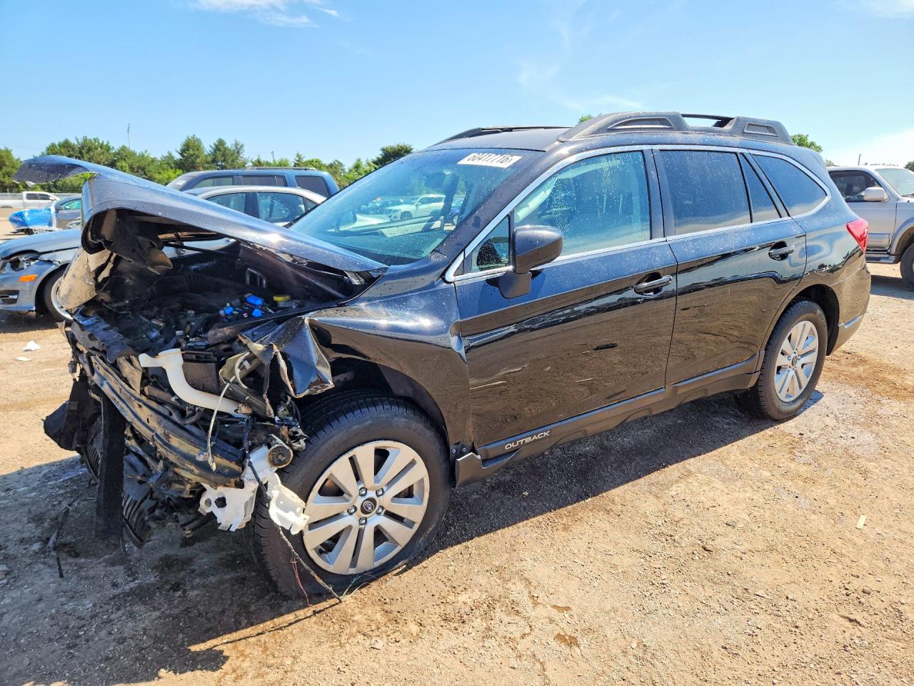 2018 Subaru Outback Premium, VIN 4S4BSACC3J3320584 — Front end