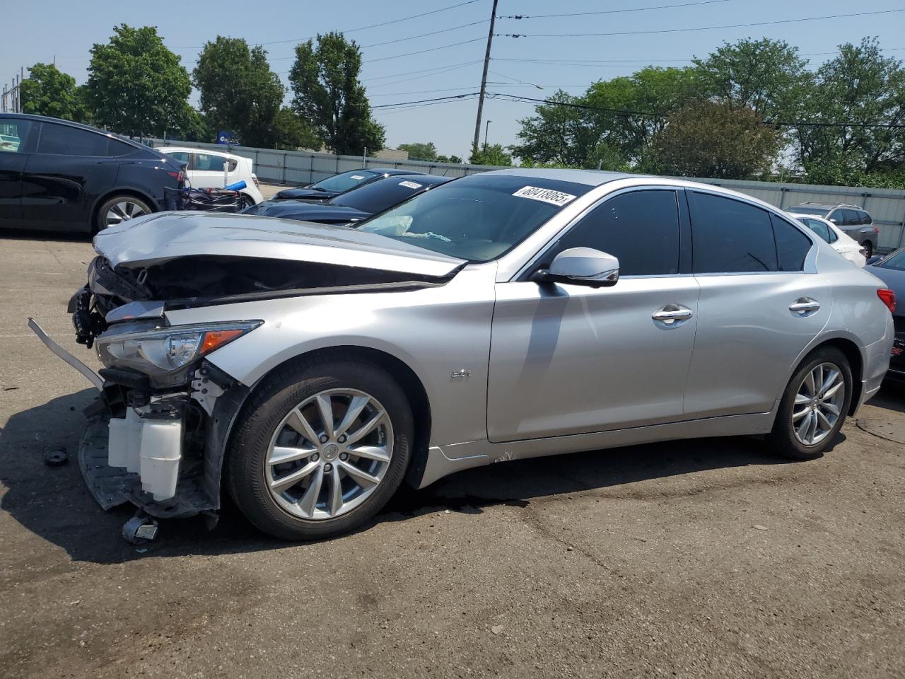 2017 Infiniti Q50 Premium, VIN JN1EV7AR0HM836041 — Front end