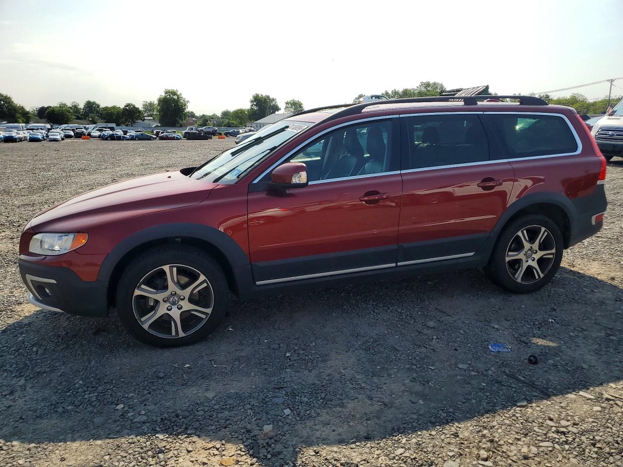 2015 Volvo XC70 T6 Platinum, VIN YV4902NMXF1224598 — Бок