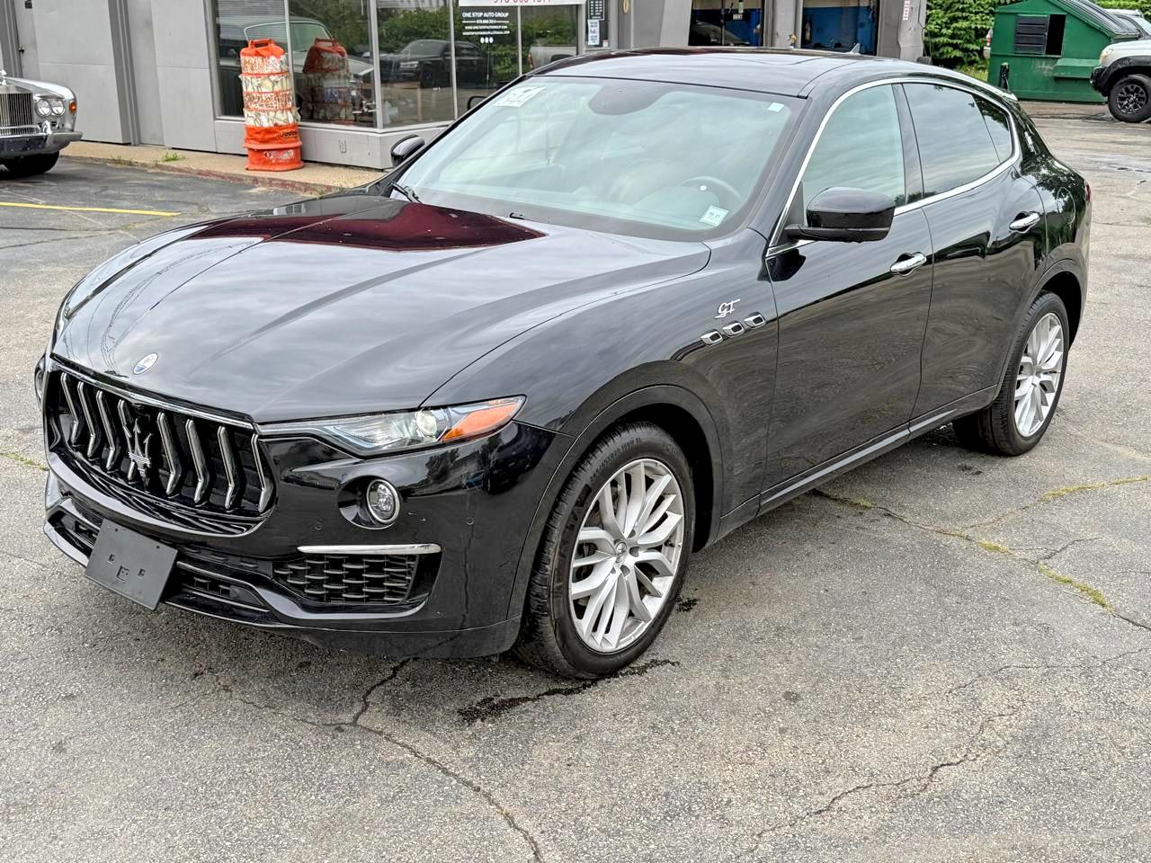 2022 Maserati Levante GT, VIN ZN661XUA4NX388740 — Minor dents and scratches