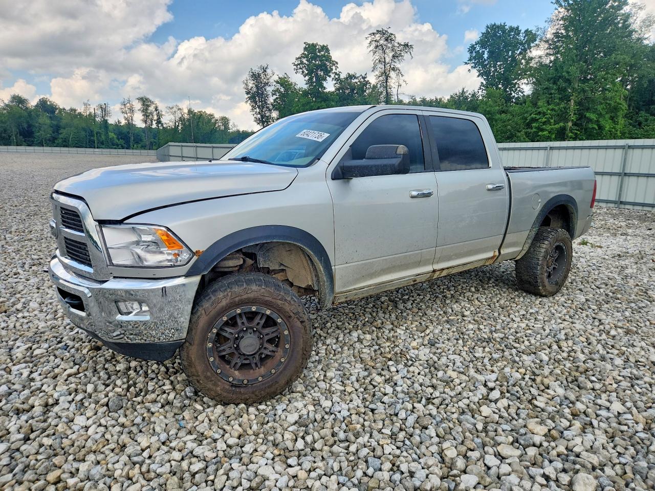 2010 Dodge 2500 SLT, VIN 3D7UT2CL1AG188153 — Undercarriage