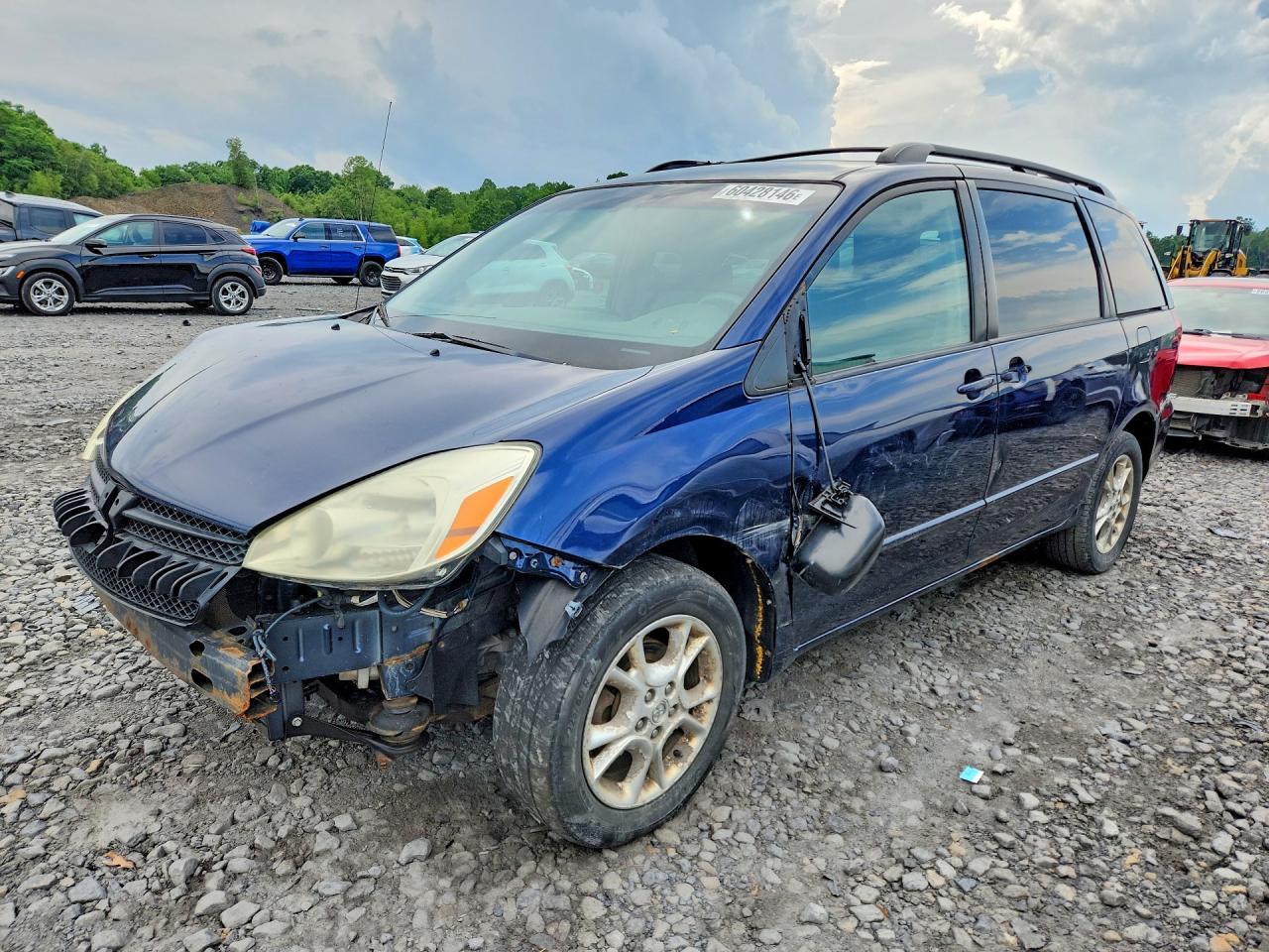 2005 Toyota Sienna LE, VIN 5TDBA23C95S053968 — Front end