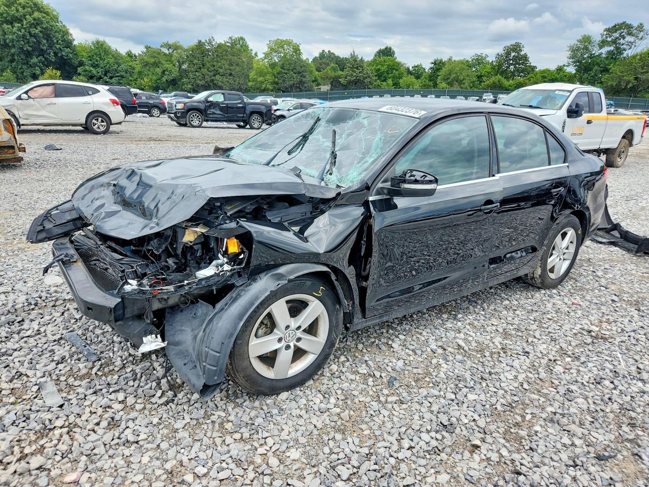 2013 Volkswagen Jetta TDI w/Premium/Nav, VIN 3VWLL7AJ4DM431235 — Front end