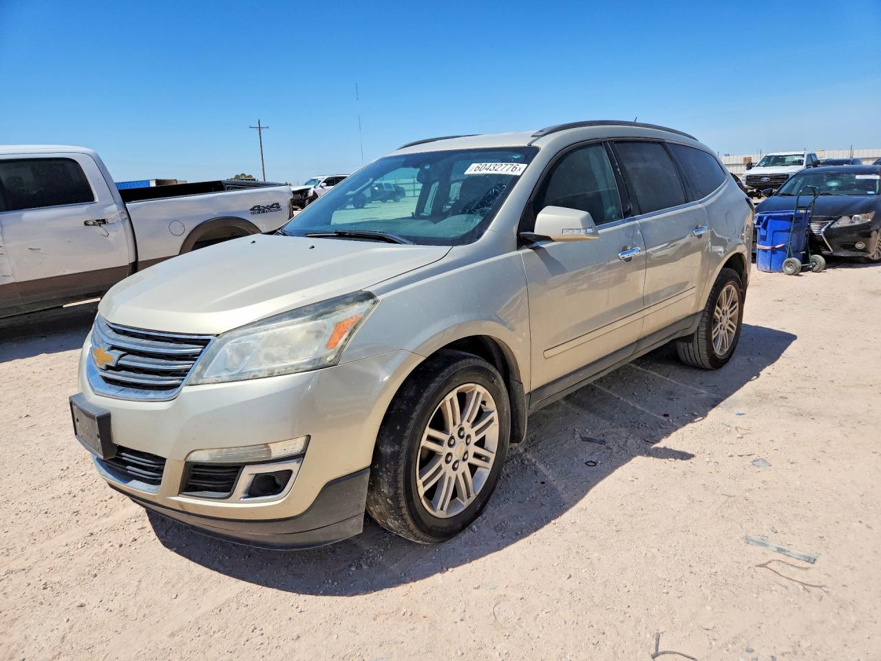 2014 Chevrolet Traverse LT, VIN 1GNKRGKDXEJ119951 — Minor dents and scratches