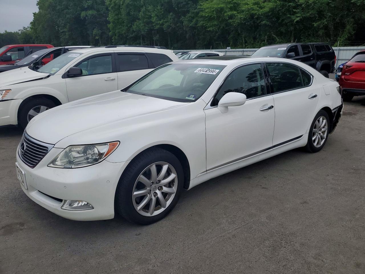2009 Lexus LS 460 L, VIN JTHDL46F695000840 — Rear end