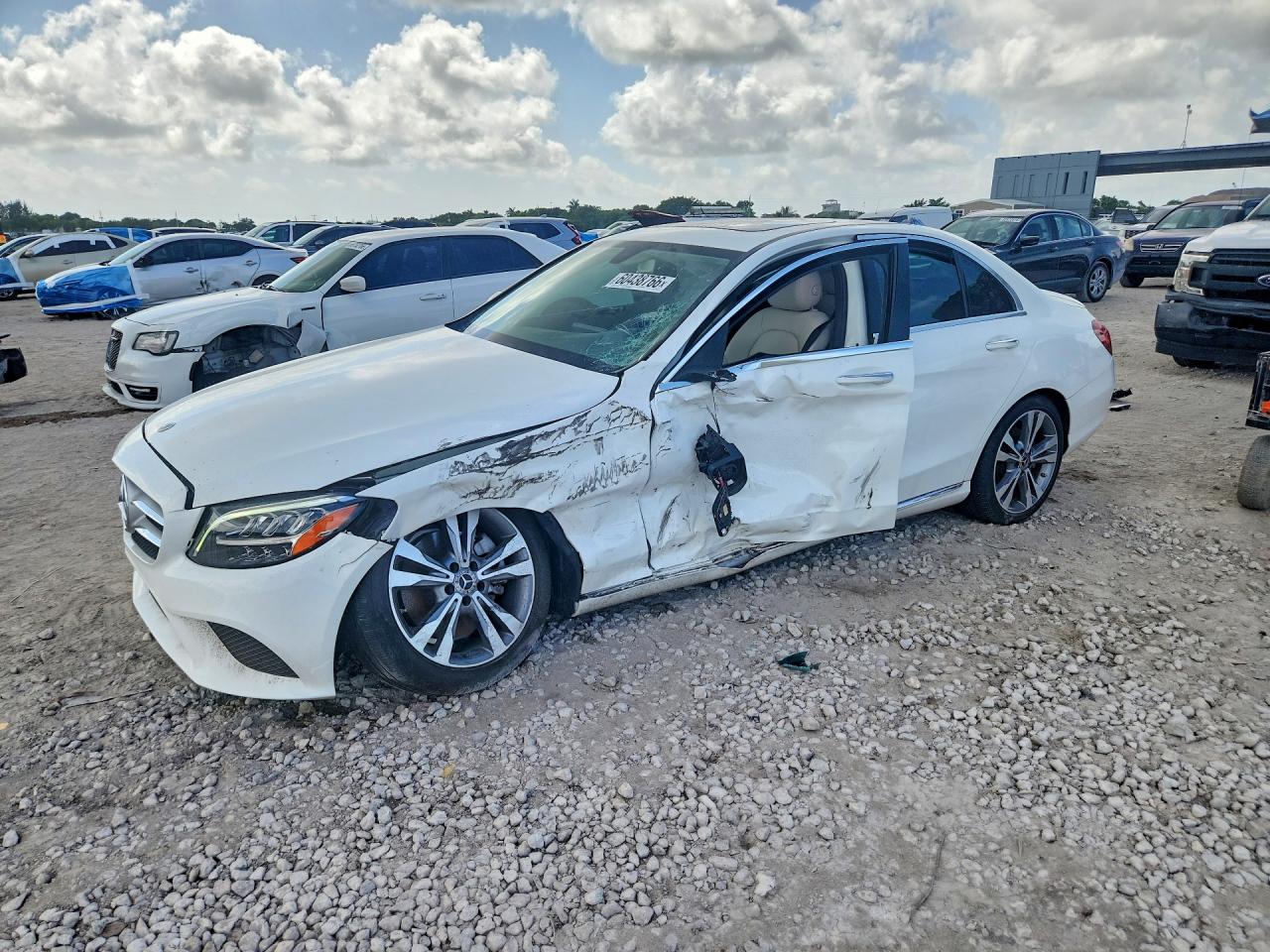 2020 Mercedes-Benz C 300, VIN WDDWF8DB9LR542481 — Side
