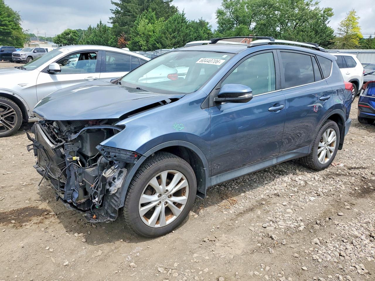 2014 Toyota RAV4 Limited, VIN 2T3DFREV6EW152876 — Front end