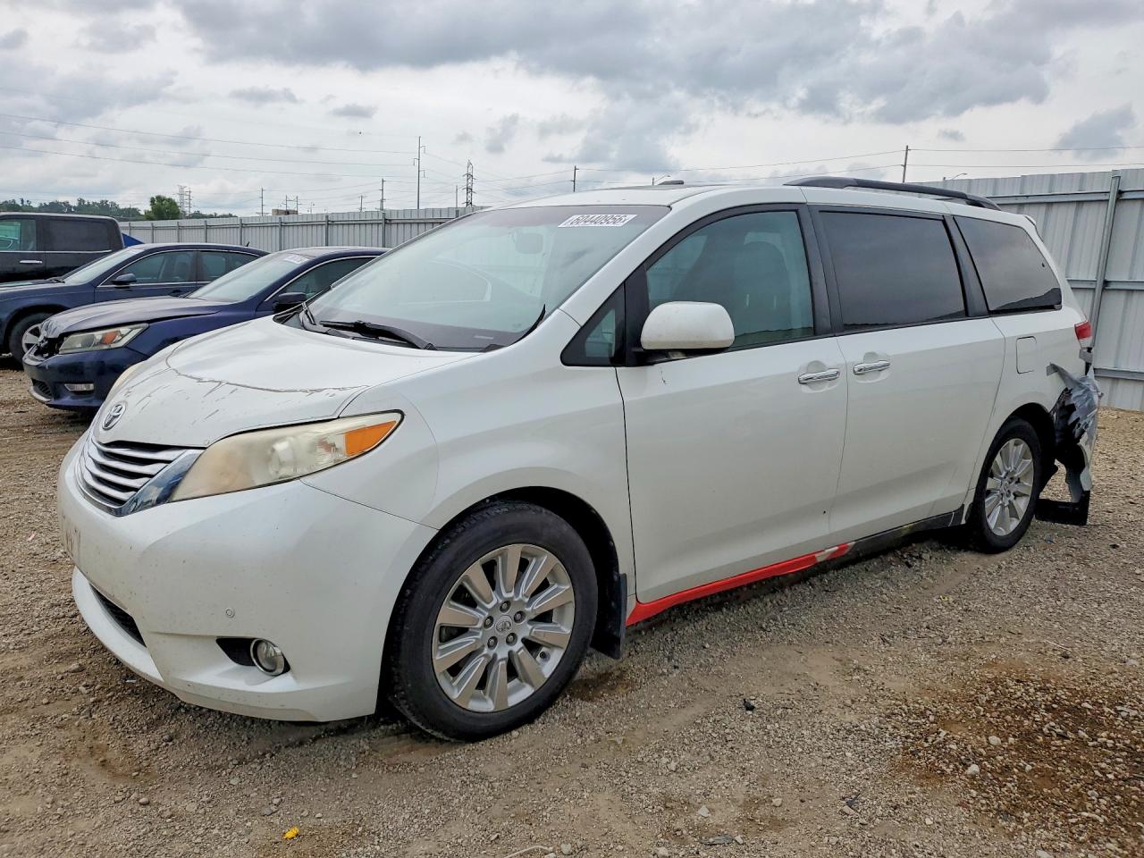 2011 Toyota Sienna XLE, VIN 5TDDK3DC4BS004358 — Rear end