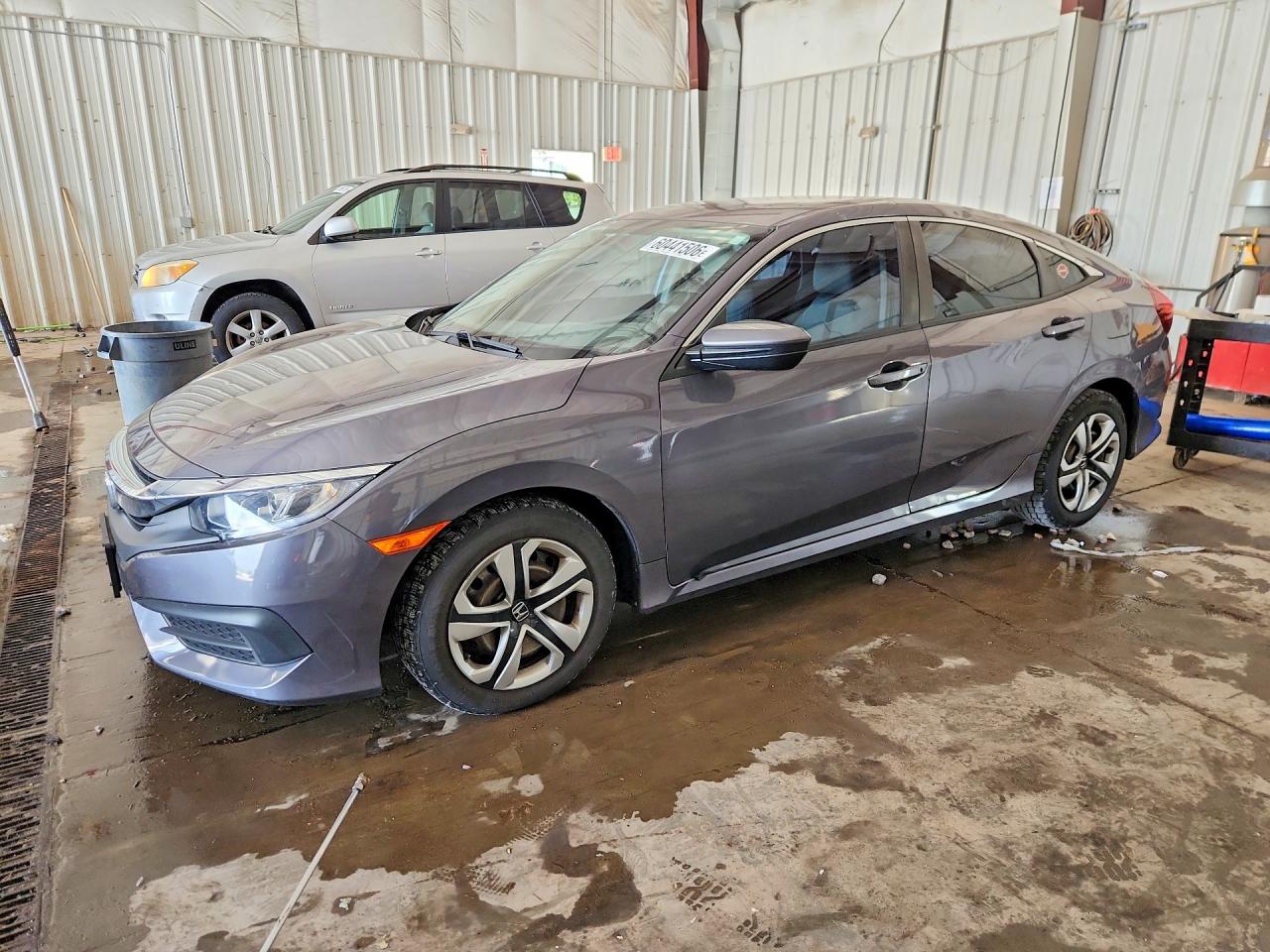2016 Honda Civic LX, VIN 19XFC2F50GE006401 — Крыша