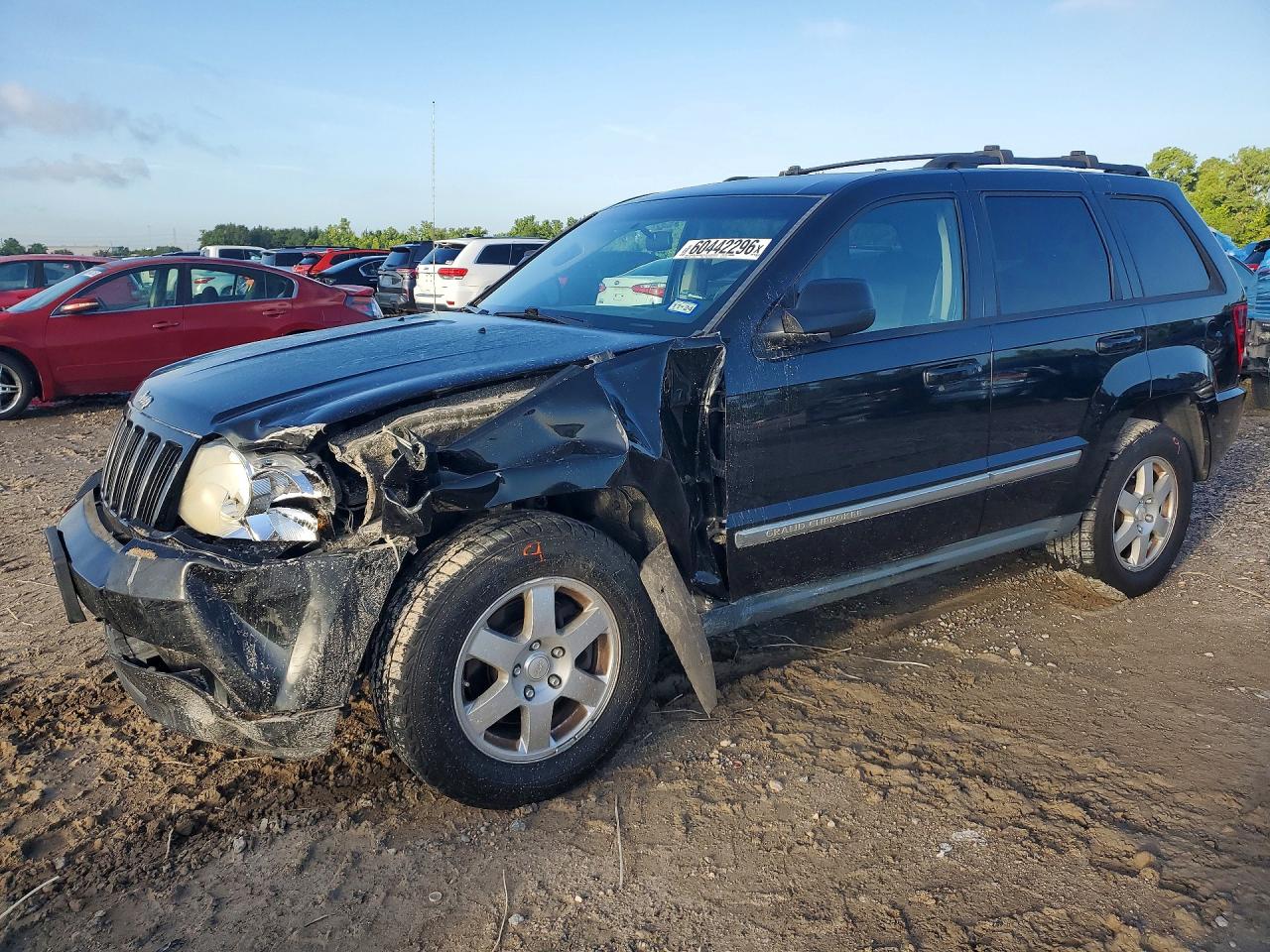 2010 Jeep Grand Cherokee Laredo, VIN 1J4PS4GK8AC101143 — Front end
