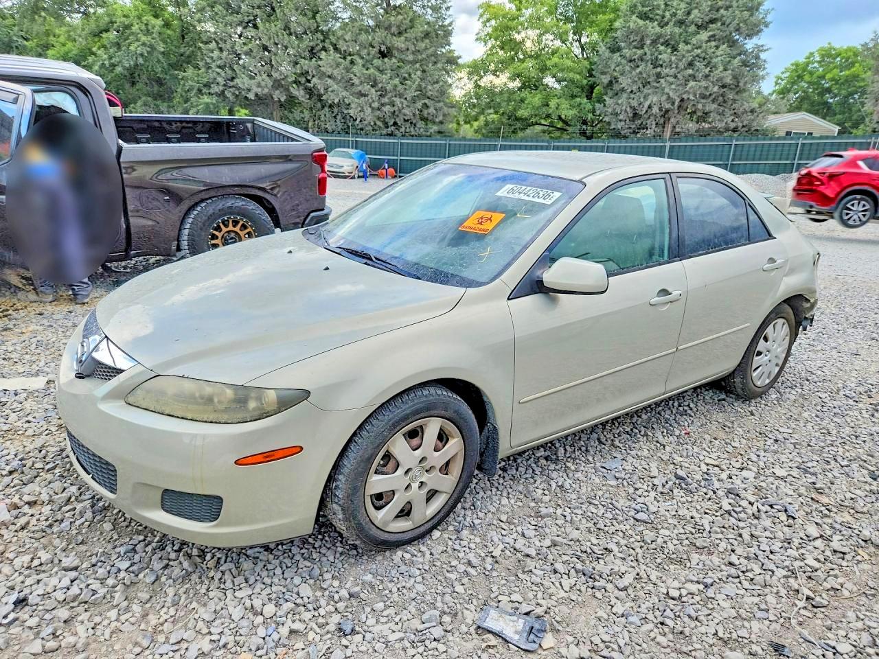 2006 Mazda 6 i, VIN 1YVHP80C465M66429 — Зад