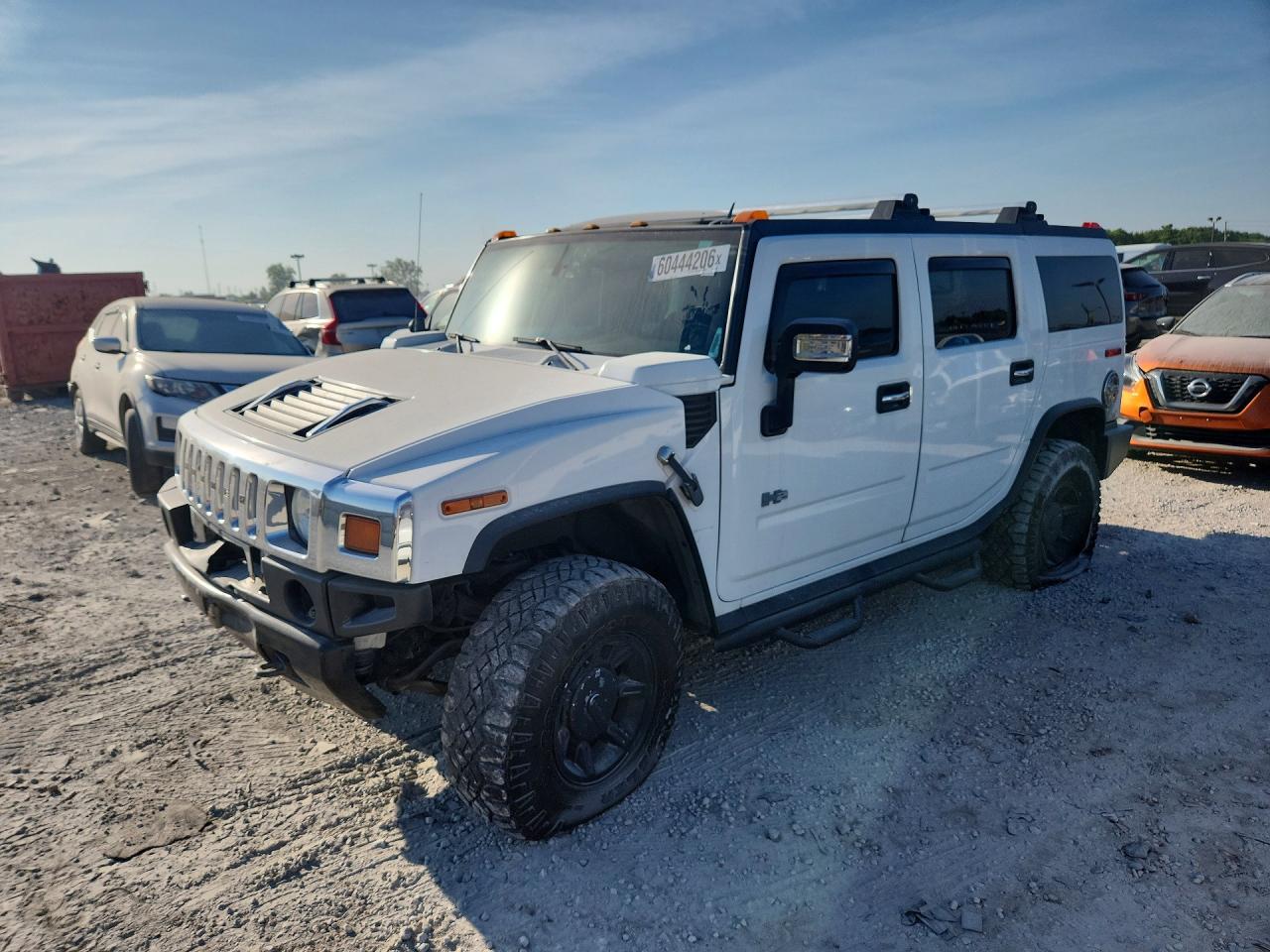 2007 Hummer H2 SUV, VIN 5GRGN23U17H100516 — Minor dents and scratches