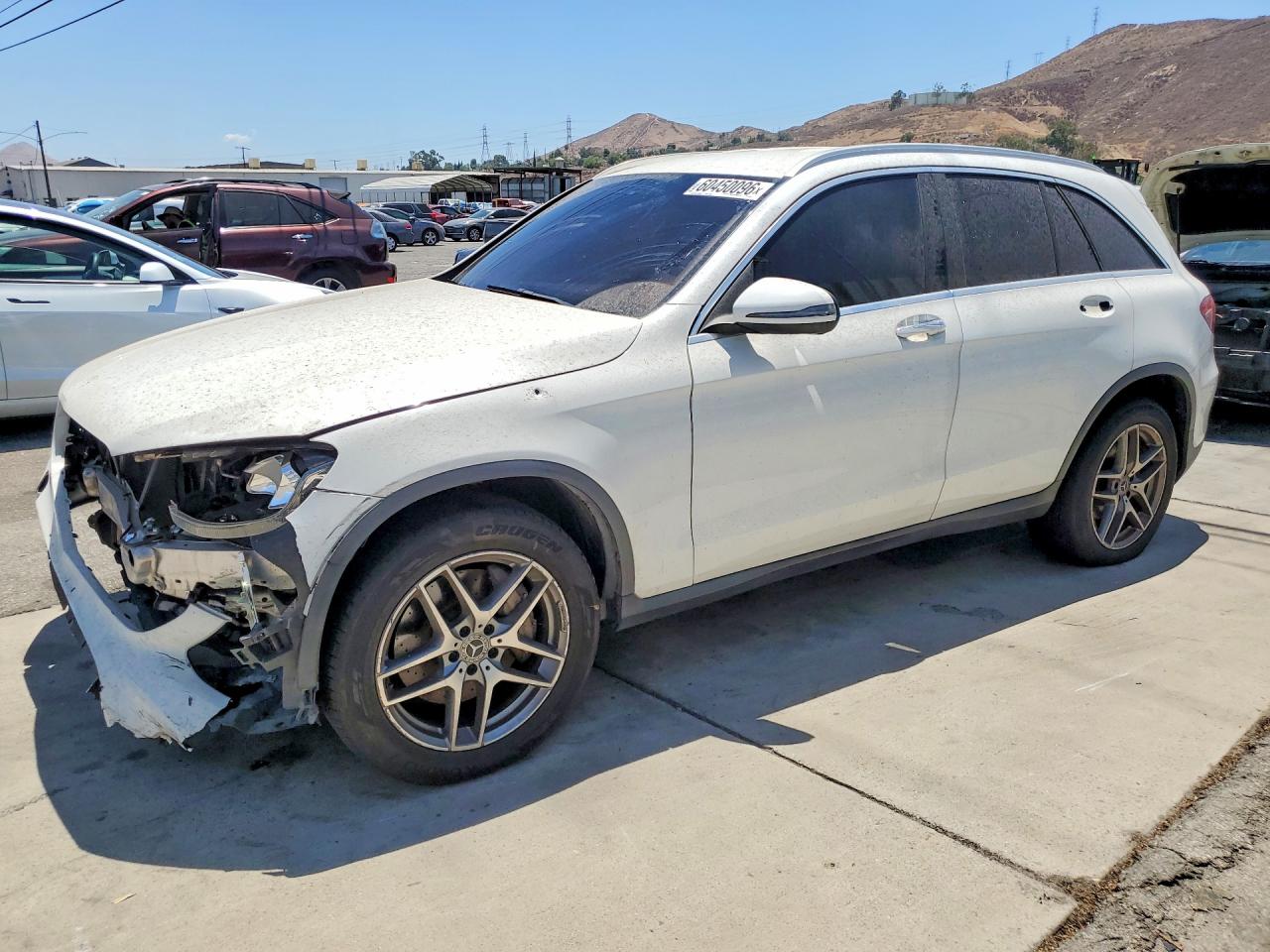 2019 Mercedes-Benz GLC 300, VIN WDC0G4KB8KF550476 — Front end