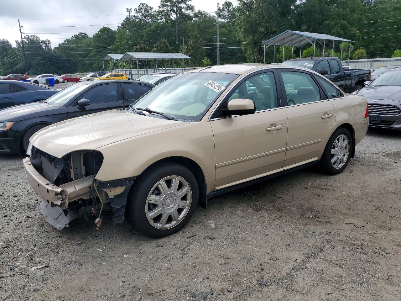 2007 Ford Five Hundred SEL, VIN 1FAHP27137G148255 — Front end