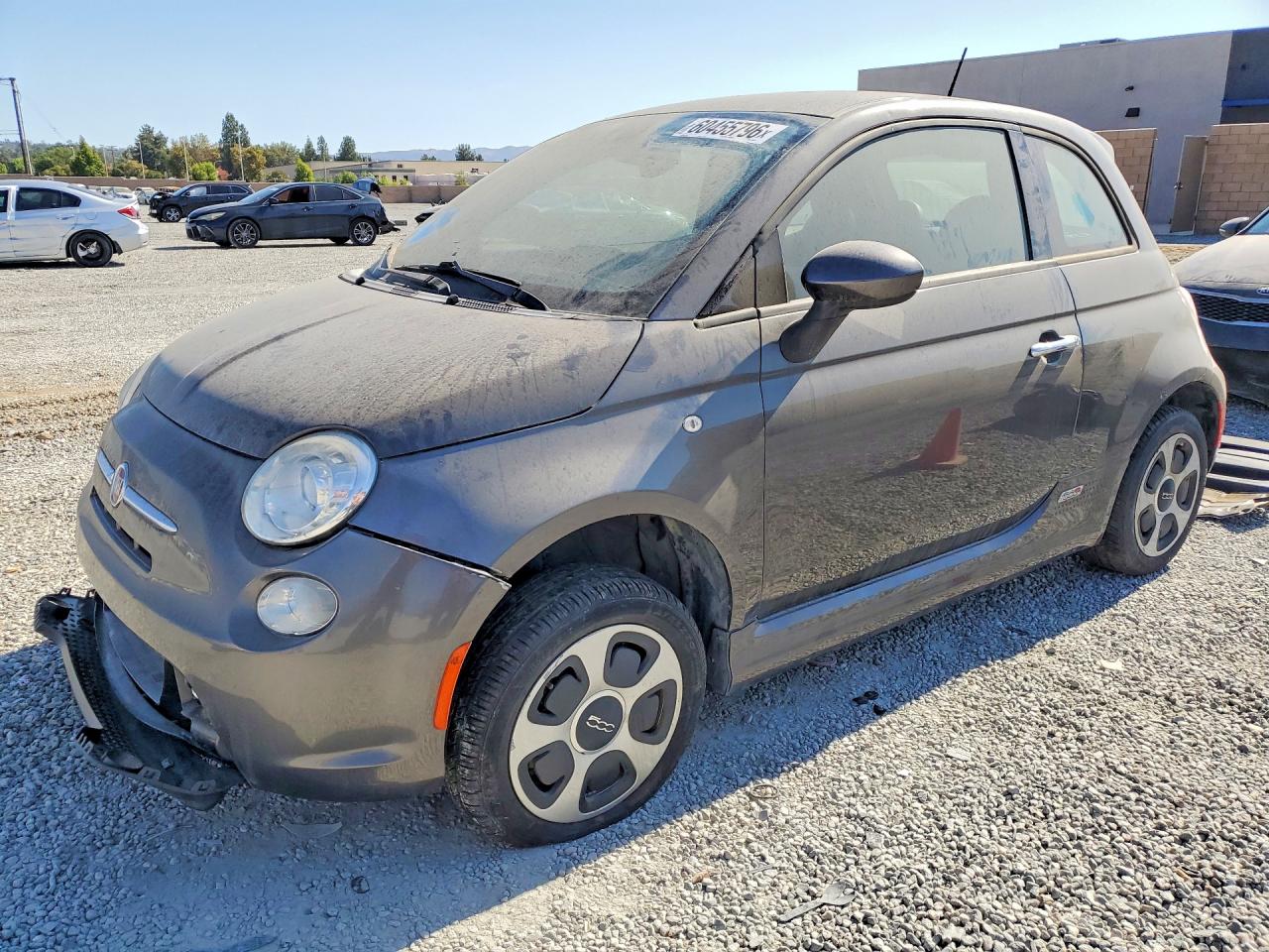 2016 FIAT 500e, VIN 3C3CFFGE7GT221872 — Front end