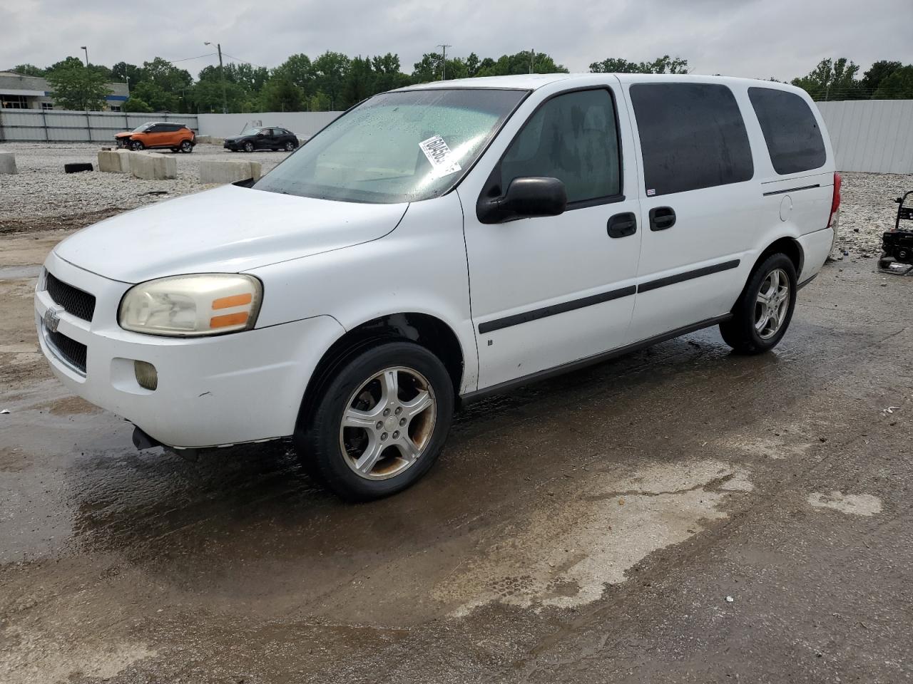 2007 Chevrolet Uplander LS Fleet, VIN 1GNDV23147D172660 — Front end