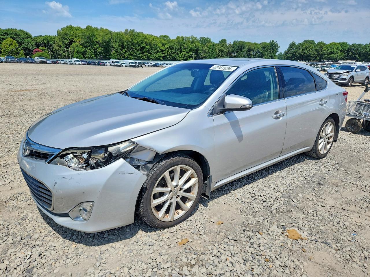 2013 Toyota Avalon XLE Touring, VIN 4T1BK1EB1DU039368 — Front end