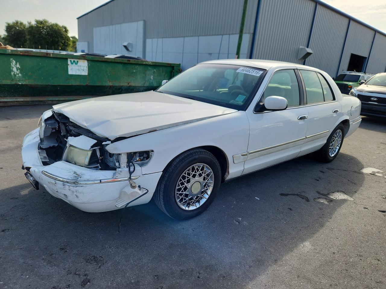 2002 Mercury Grand Marquis GS, VIN 2MEFM74W12X601815 — Front end