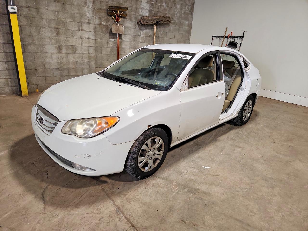 2010 Hyundai Elantra GLS, VIN KMHDU4AD2AU858381 — Side