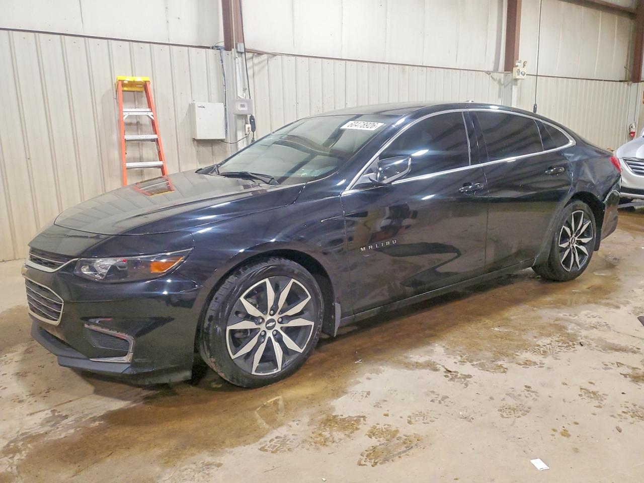 2018 Chevrolet Malibu LT, VIN 1G1ZD5ST6JF285617 — Rear end
