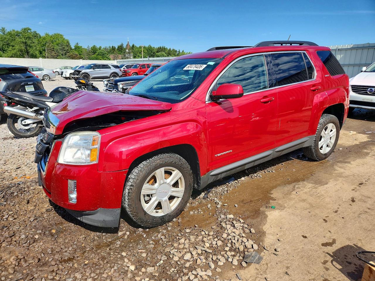 2014 GMC Terrain SLE, VIN 2GKFLRE32E6252179 — Front end