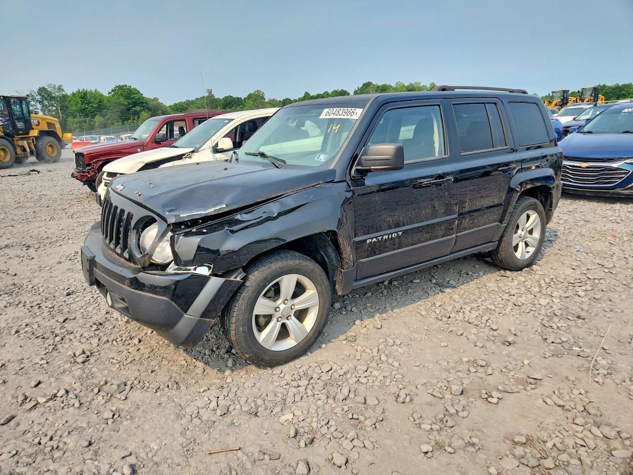 2014 Jeep Patriot Latitude, VIN 1C4NJRFBXED720129 — Front end