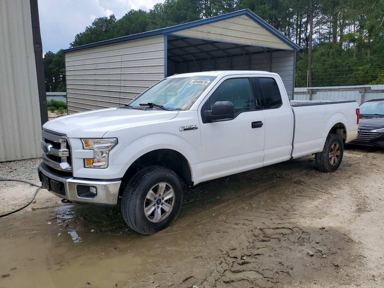 2016 Ford F-150 XLT, VIN 1FTFX1EG3GKF73491 — Rear end
