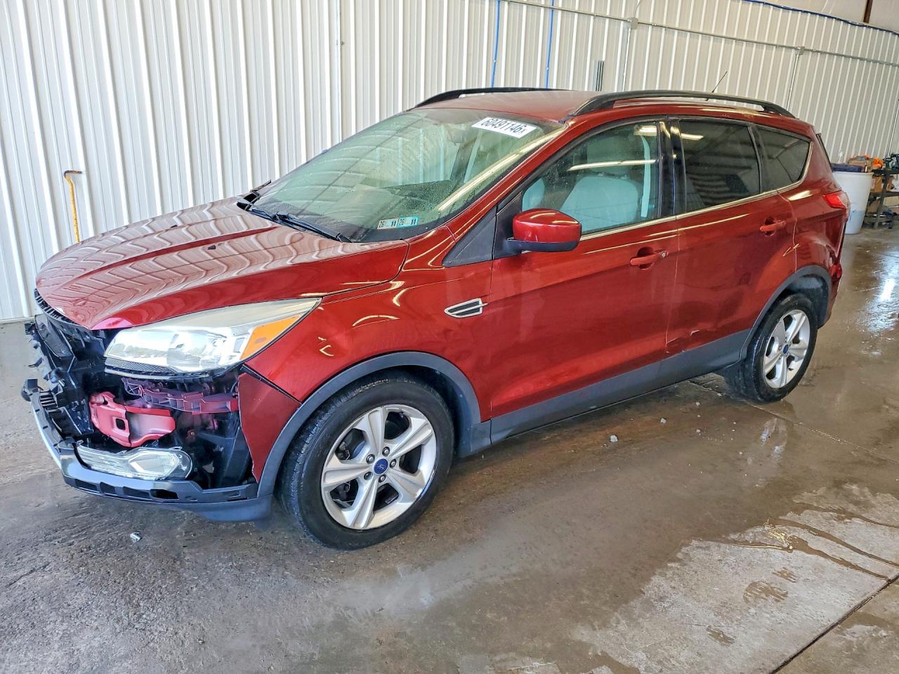 2014 Ford Escape SE, VIN 1FMCU0GX8EUA85962 — Front end
