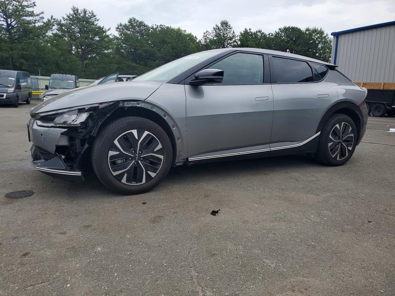 2023 Kia EV6 Wind, VIN KNDC34LA5P5612367 — Front end