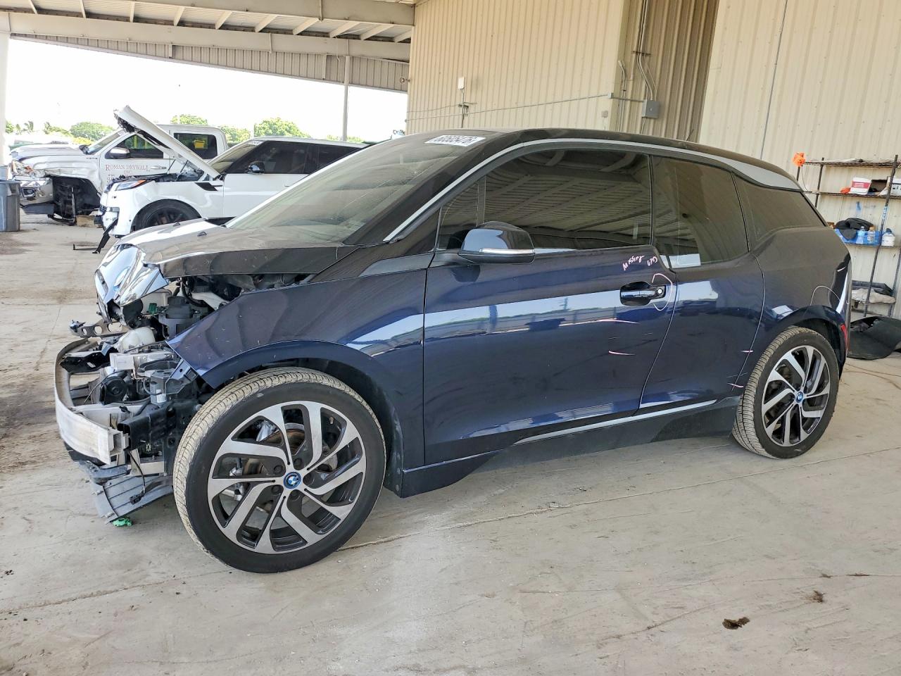2018 BMW i3, VIN WBY7Z4C53JVD97101 — Перед