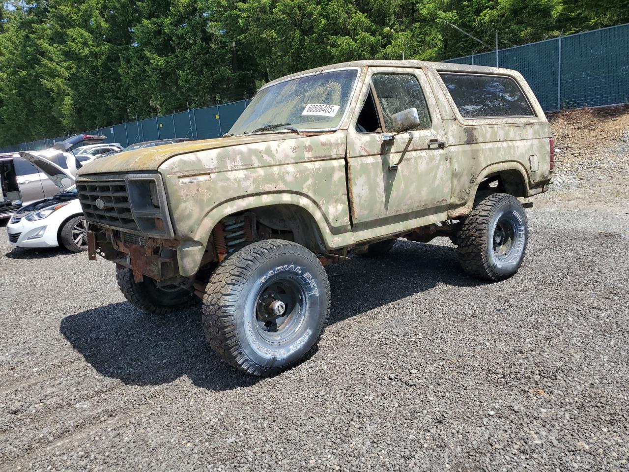 1983 Ford Bronco, VIN 1FMEU15G0DLA49642 — Front end