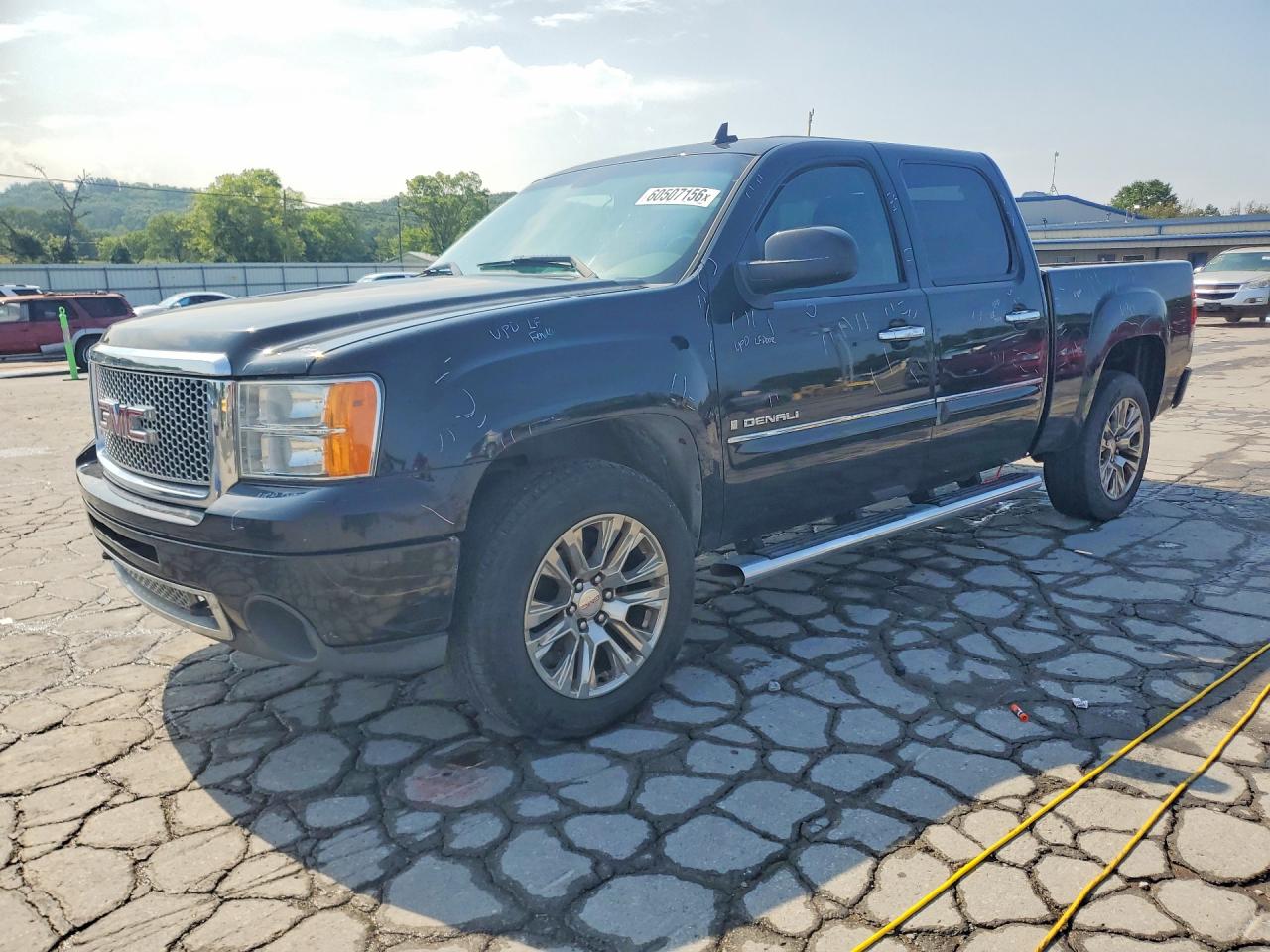 2007 GMC Sierra Denali, VIN 2GTEK638971686025 — Rear end