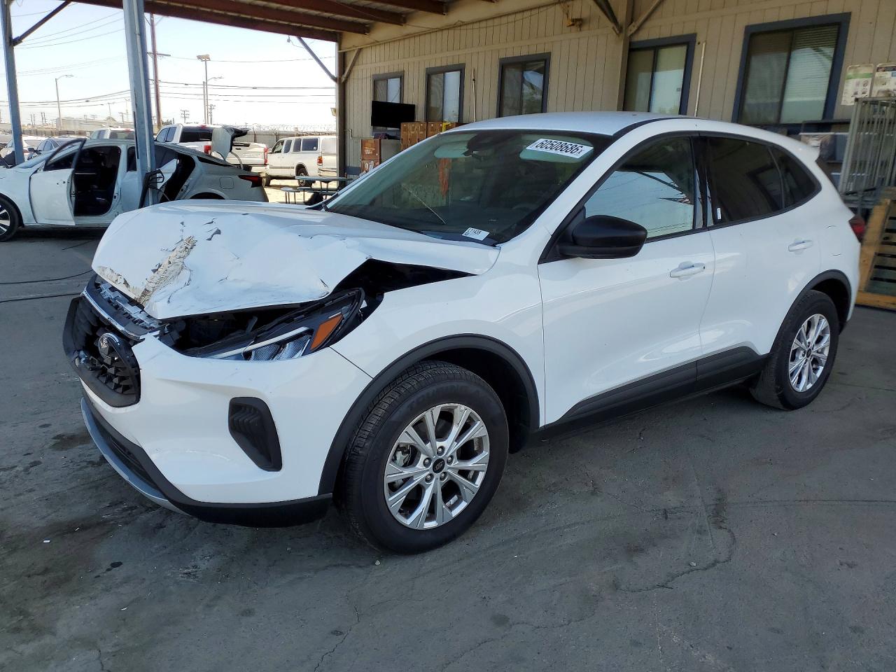 2025 Ford Escape Active, VIN 1FMCU9GN3SUA85656 — Front end