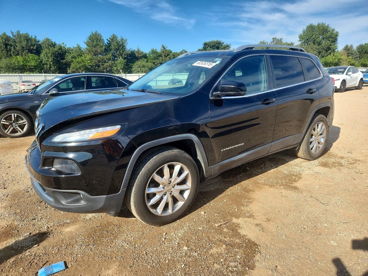 2017 Jeep Cherokee Limited, VIN 1C4PJMDB4HW616355 — Front end