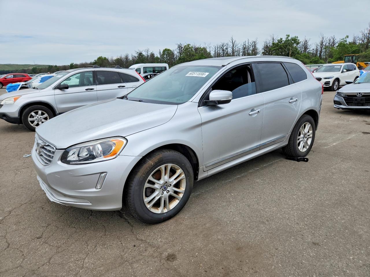 2014 Volvo XC60 3.2L, VIN YV4952DL1E2553466 — Minor dents and scratches
