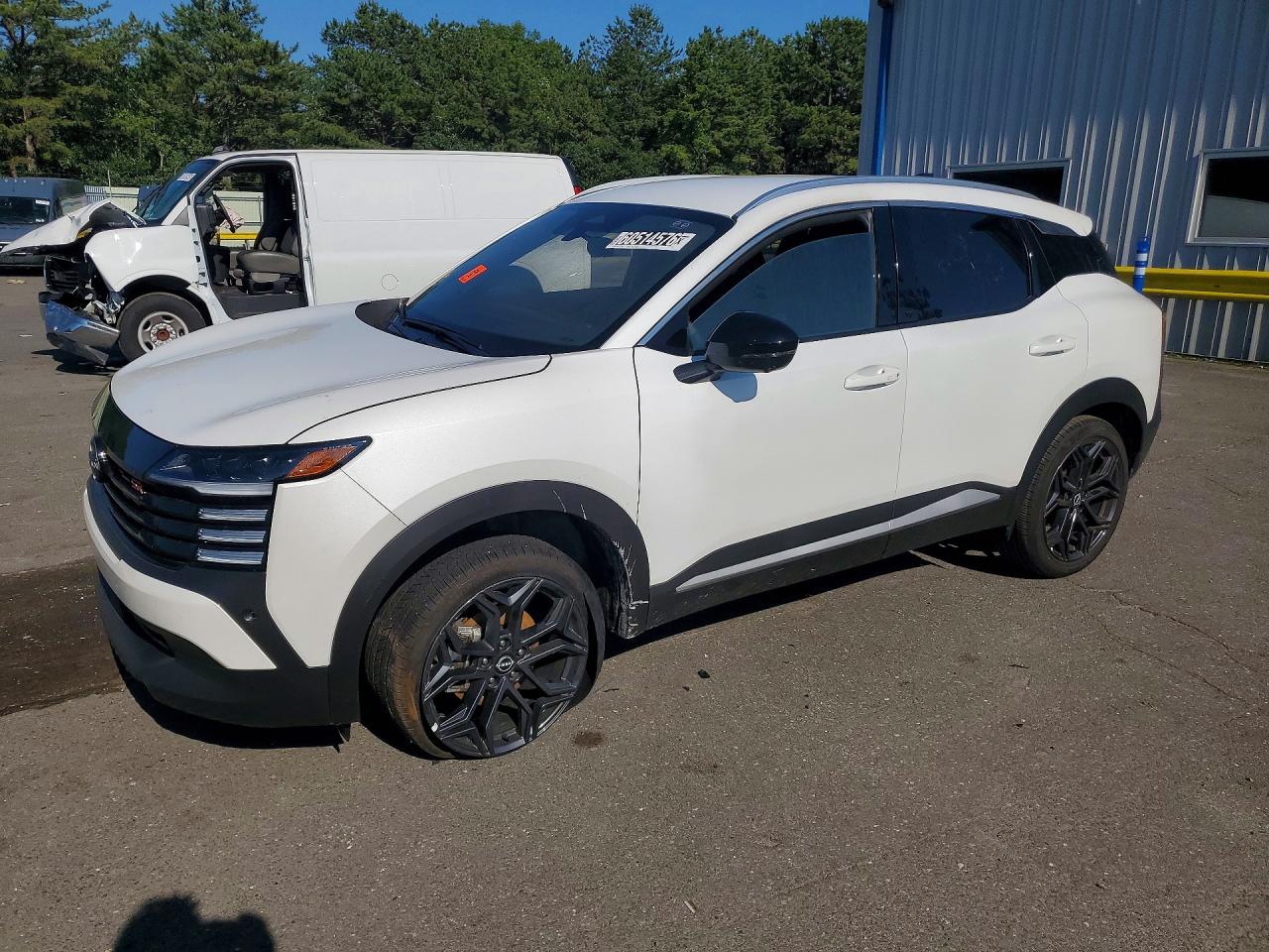 2026 Nissan Kicks SR, VIN 3N8AP6DA6TL394072 — Interior fire