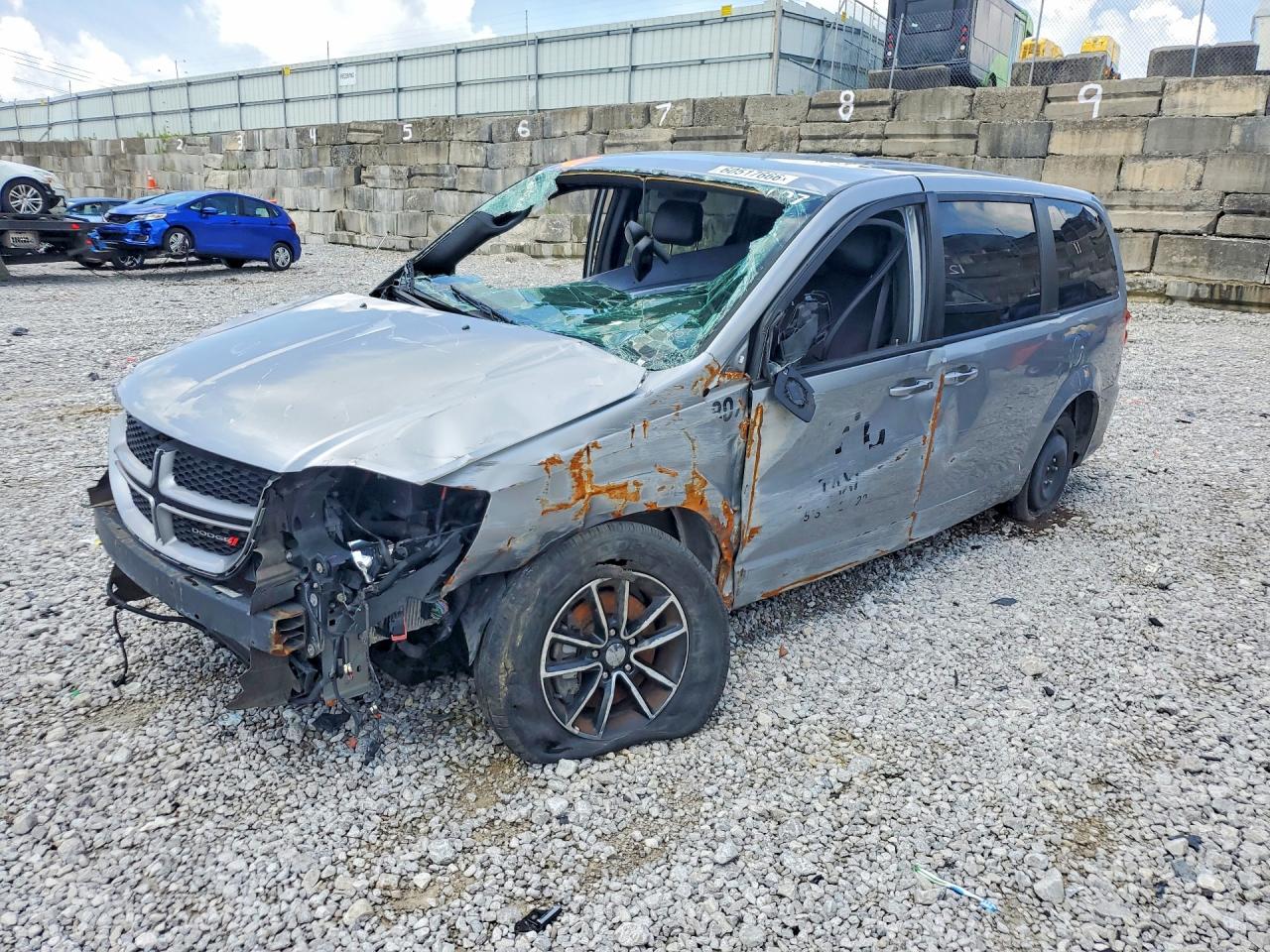 2019 Dodge Grand Caravan GT, VIN 2C4RDGEG6KR536535 — Опрокидывание