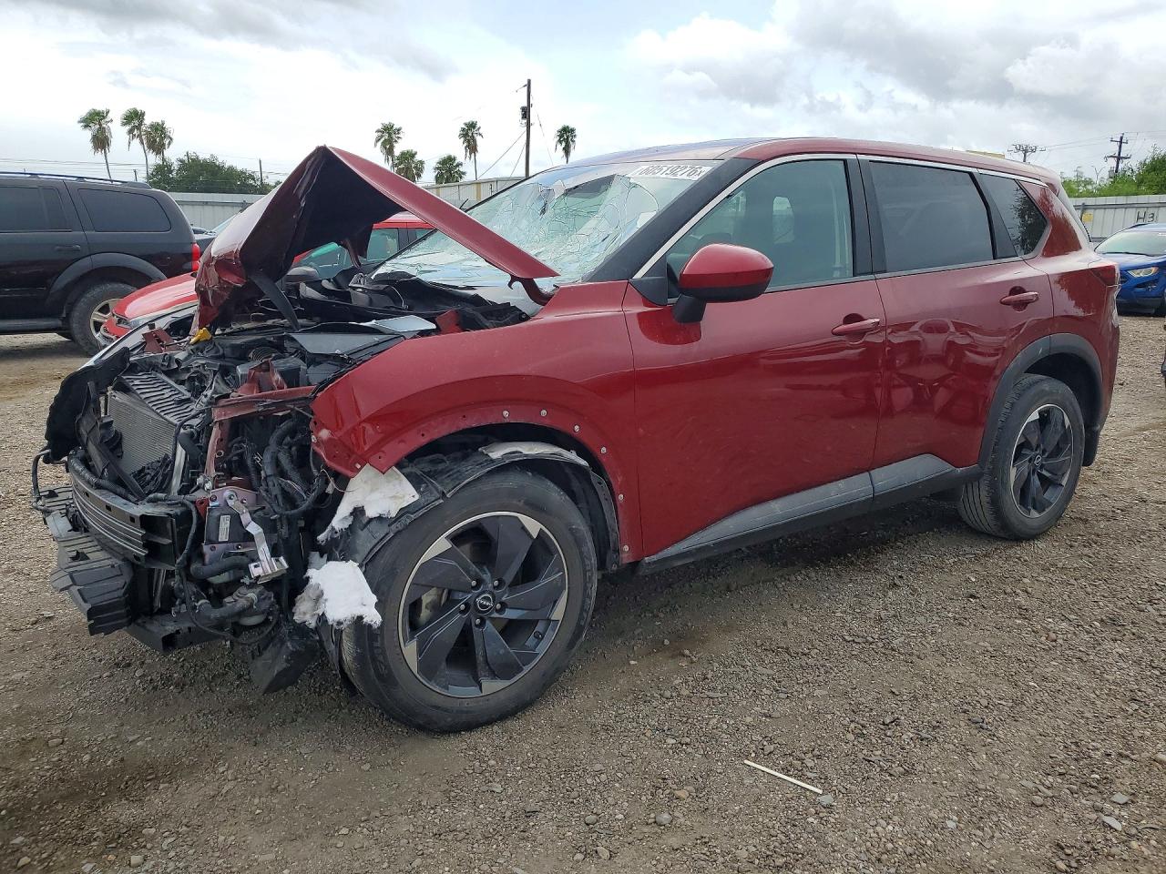 2024 Nissan Rogue SV, VIN 5N1BT3BA0RC738122 — Front end