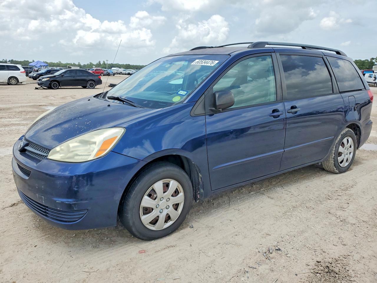2004 Toyota Sienna LE, VIN 5TDZA23CX4S109252 — Normal wear