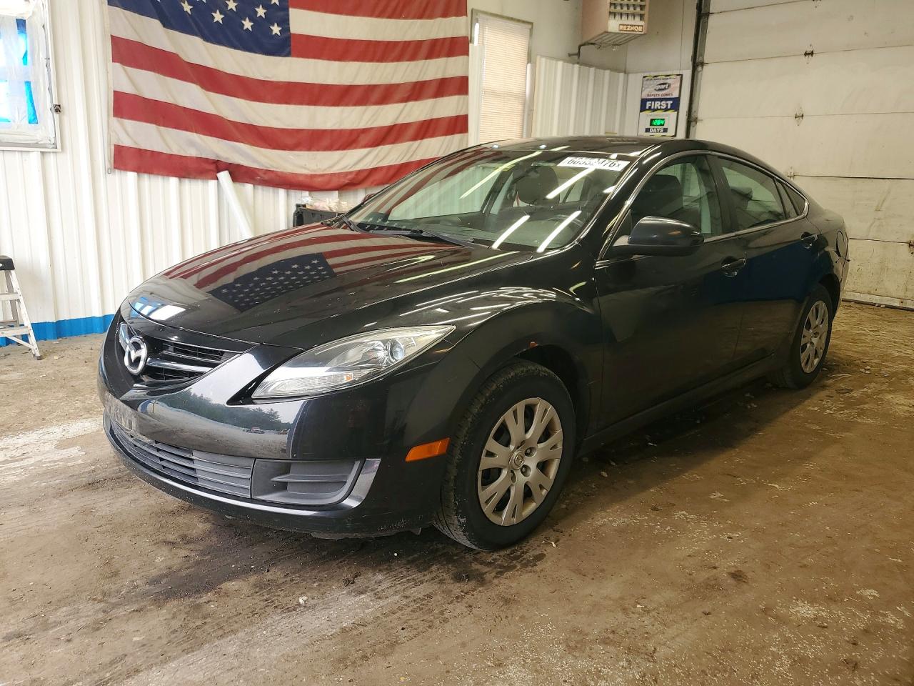 2011 Mazda 6 i Sport, VIN 1YVHZ8BH4B5M18667 — Minor dents and scratches