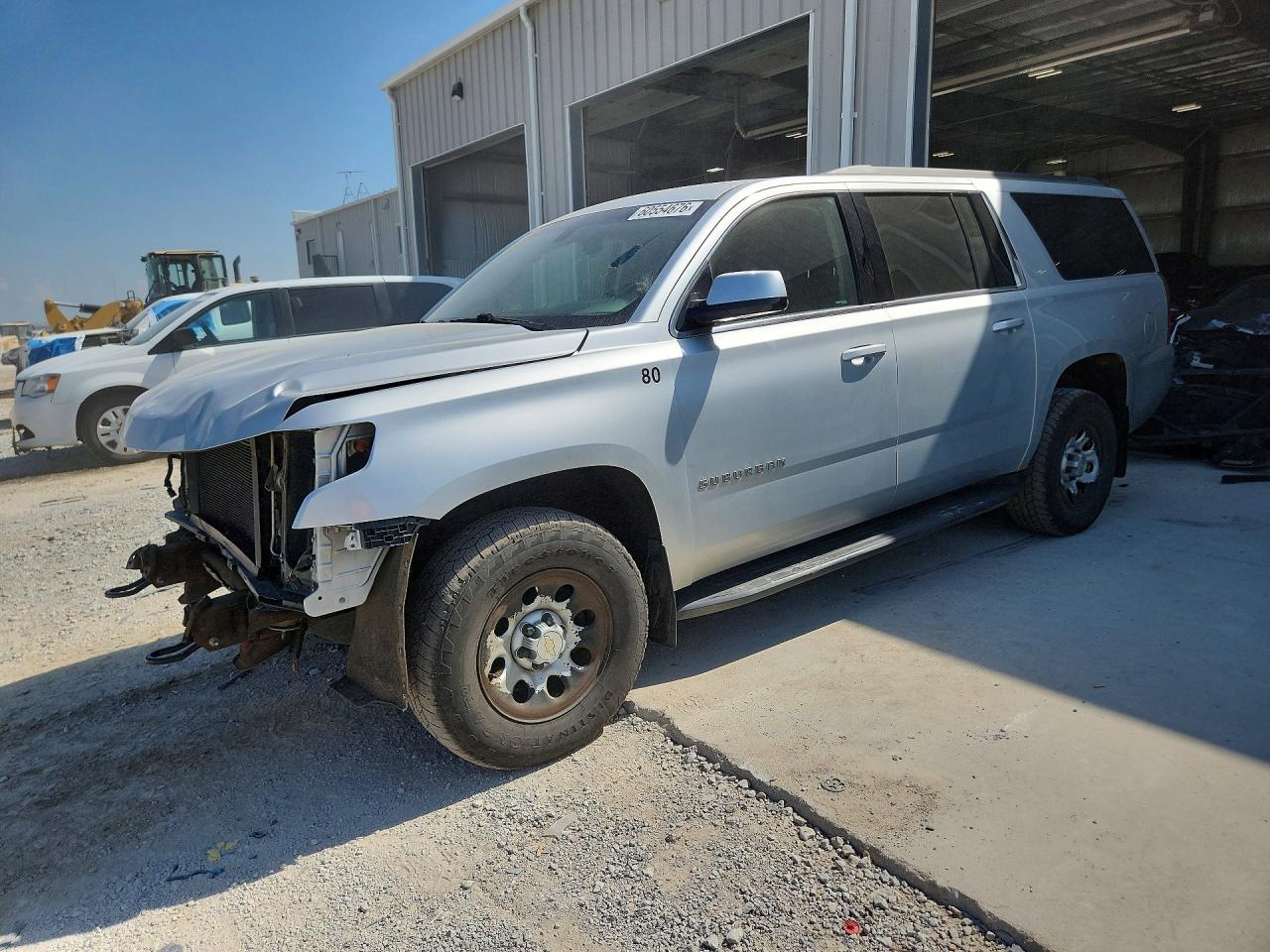 2018 Chevrolet Suburban Commercial, VIN 1GNSKKEC9JR181329 — Front end