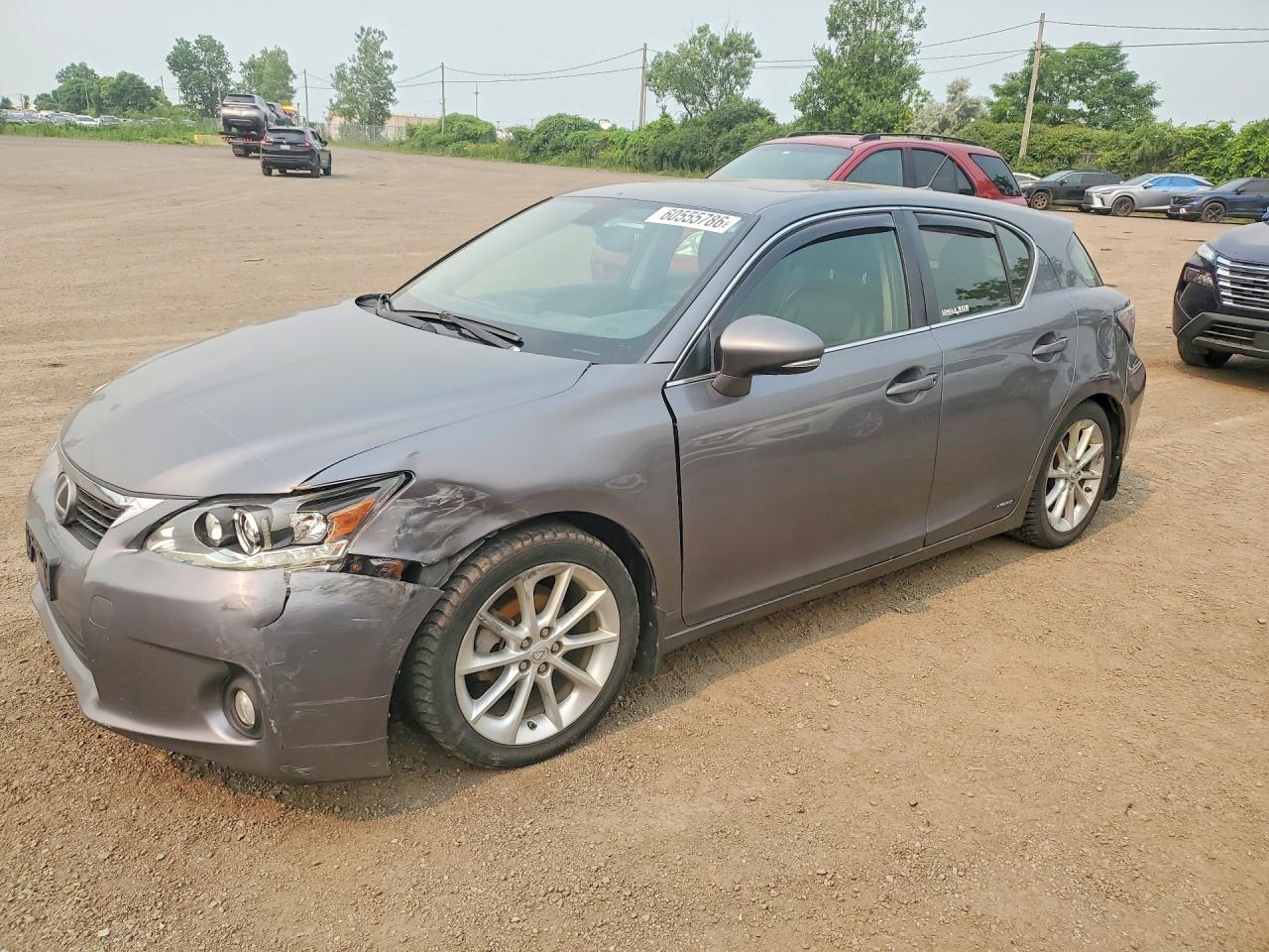 2012 Lexus CT 200h Premium, VIN JTHKD5BH3C2058771 — Перед