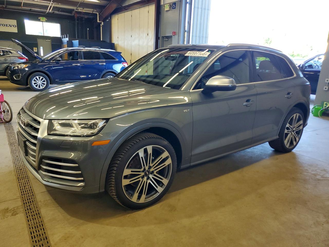 2018 Audi SQ5 Premium Plus, VIN WA1A4AFY6J2048288 — Мелкие вмятины и царапины