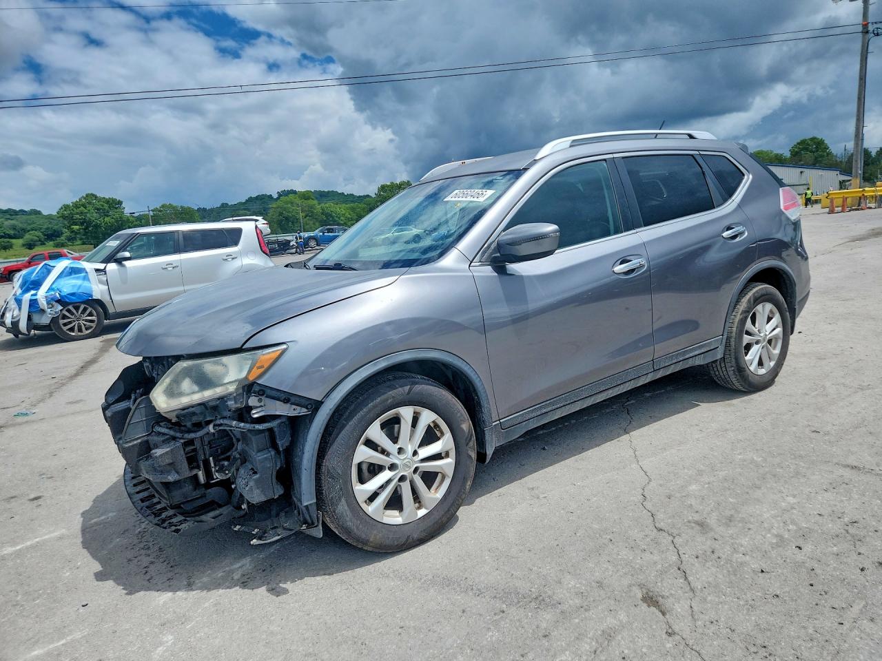 2016 Nissan Rogue SV, VIN KNMAT2MT4GP651340 — Front end